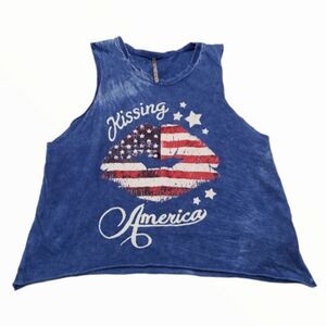 JC Fits Inc Crop Top One Size Kissing America Tank